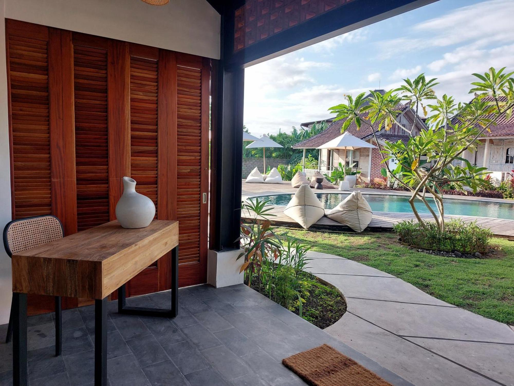 Spaces Bali Unique Boutique Hotel Munggu Rum bild