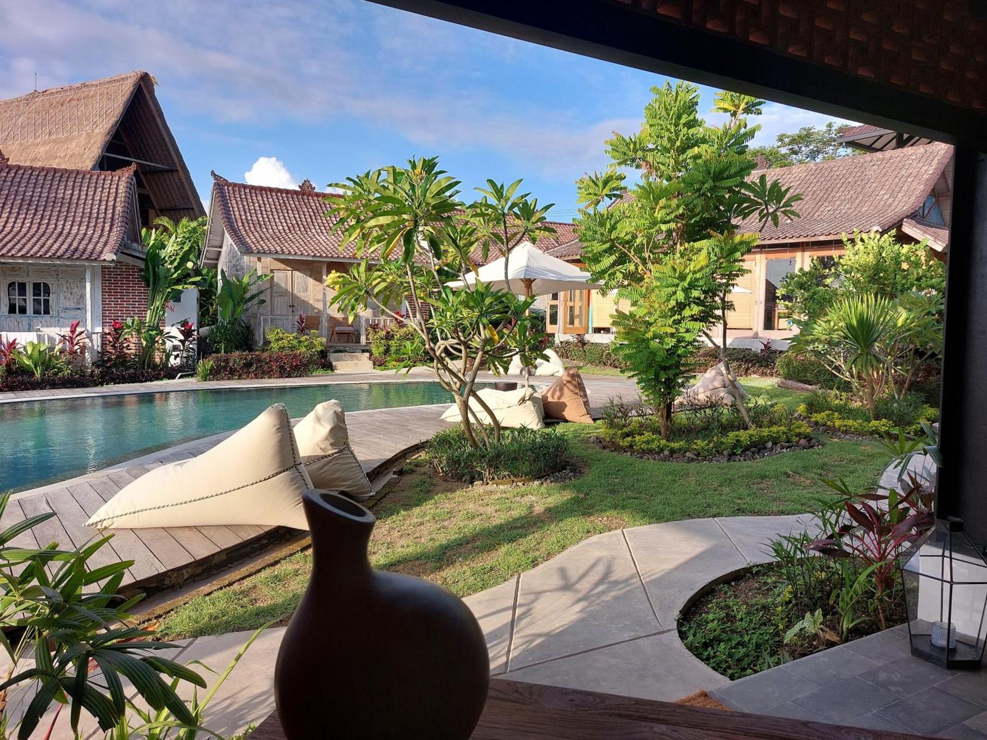 Spaces Bali Unique Boutique Hotel Munggu Rum bild