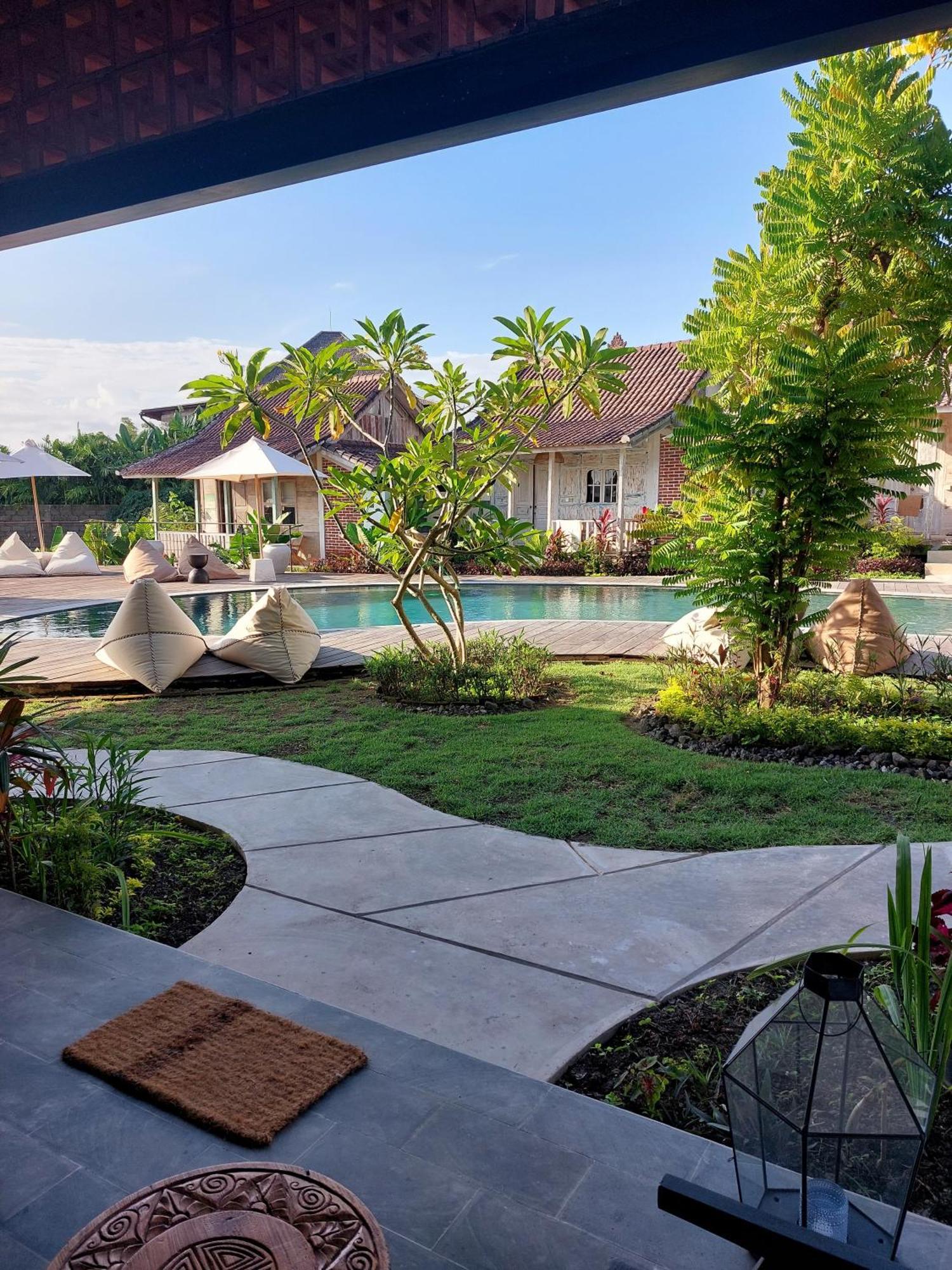 Spaces Bali Unique Boutique Hotel Munggu Rum bild