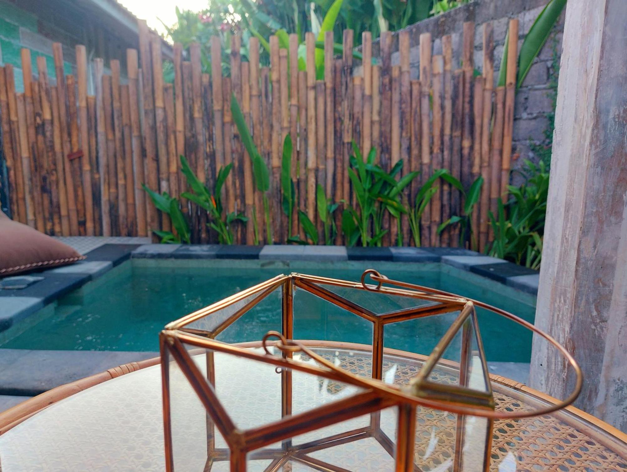 Spaces Bali Unique Boutique Hotel Munggu Rum bild